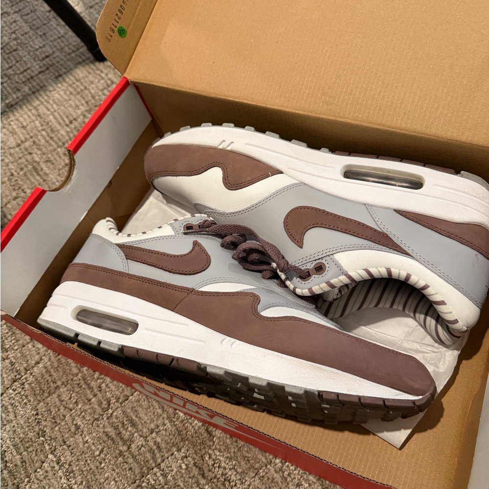 New Nike Air Max 1 Premium Shima Shima
2023 White Plum FB8916-100 Size 11